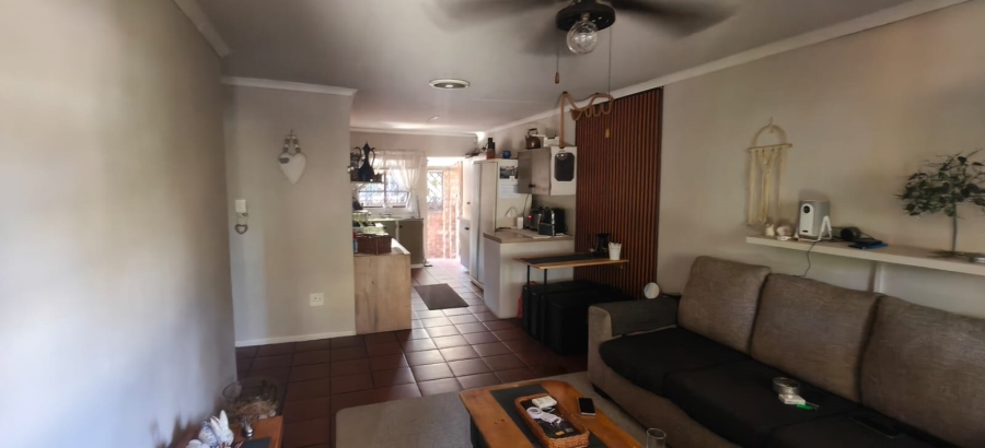 2 Bedroom Property for Sale in Geelhoutpark North West